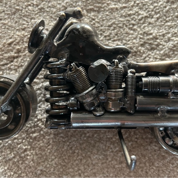 Scrap metal Motorcycle Art - Very Cool & Unique Piece - Picture 10 of 17